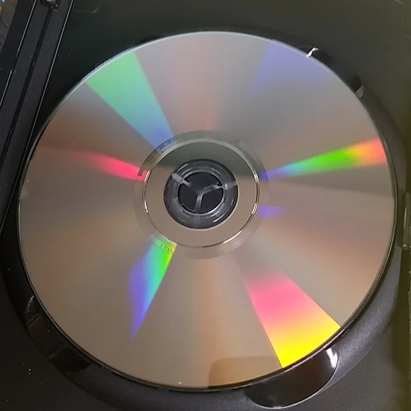 Fury, DVD - Picture 10 of 12